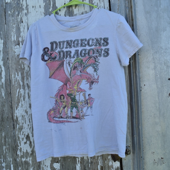Tops - Dungeons & Dragons Tshirt